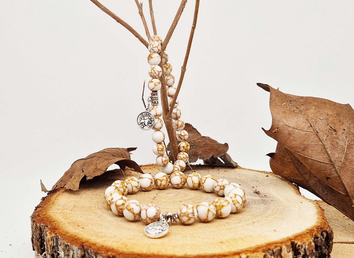 Handgemaakte natuursteen Geluksarmband met hanger "Astrologische Symbolen " Wit howliet gesponnen goud" -10 mm diameter van de korrel- Diameter armband 20 cm - Kies je favoriete Astrologische Symbolen - Een mooi cadeau voor familie en vrienden