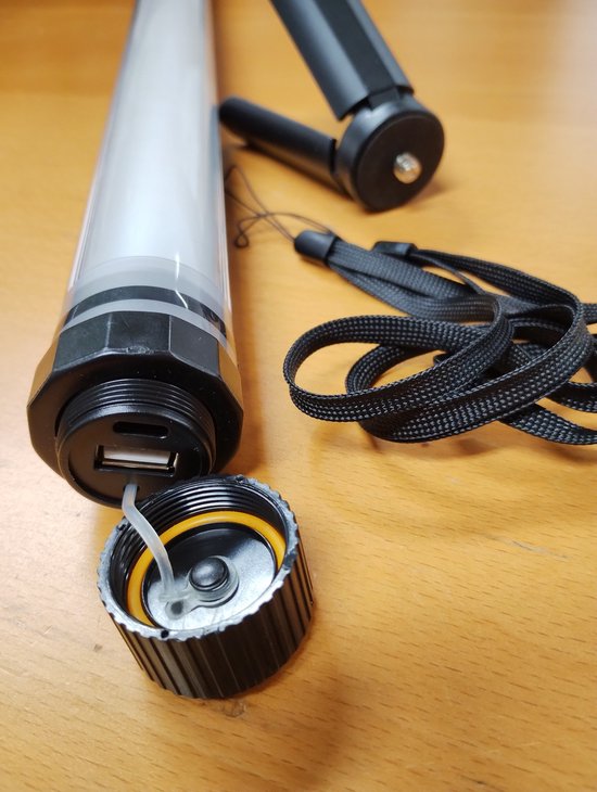 Expeditie Lantaarn - Waterdichte oplaadbare led lamp met Powerbank. Oplaadbaar Accu Powerbank Overlanding Outdoor Werklamp Camping Fotografie / Brandtijd tot 55 uur / Dimbaar USB-C USB-A van Exped — afbeelding 2