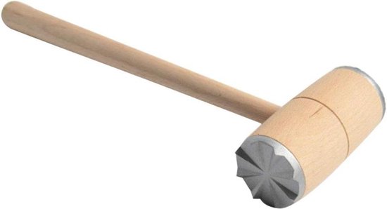Metalen Keuken Hamer In De Hand Geïsoleerd Op Witte Achtergrond Gm1142470483 306475025
