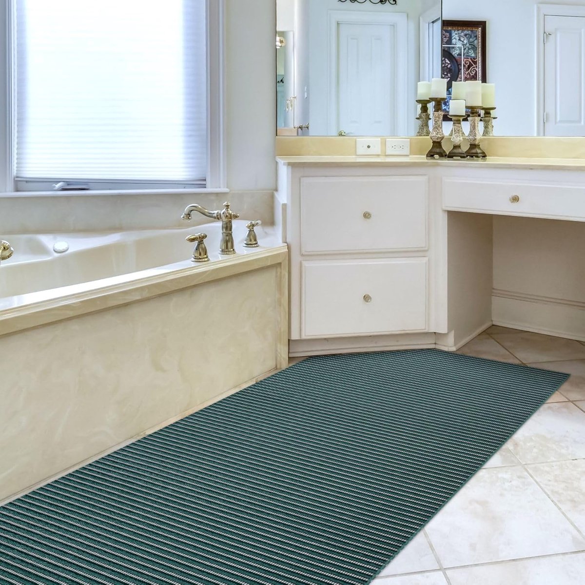 JGS® - Luxe Antislip Badmat - Zachte Schuimmat - Donkergroen - 1500x65 cm -