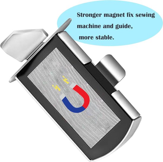 Zilverkleurige naaimachineaccessoire met magnetische zijkant en een rode/blauwe U-vormige magneet erop.