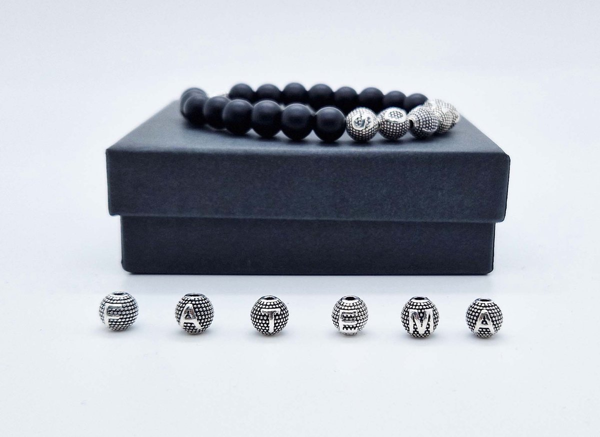 Handgemaakte Natuurstenen armband met metaal naam " Mat zwart onyx" - Met je naam of de naam van uw geliefde- 8 mm diameter van de korrel- Diameter armband 20 cm - Een mooi cadeau voor familie en vrienden