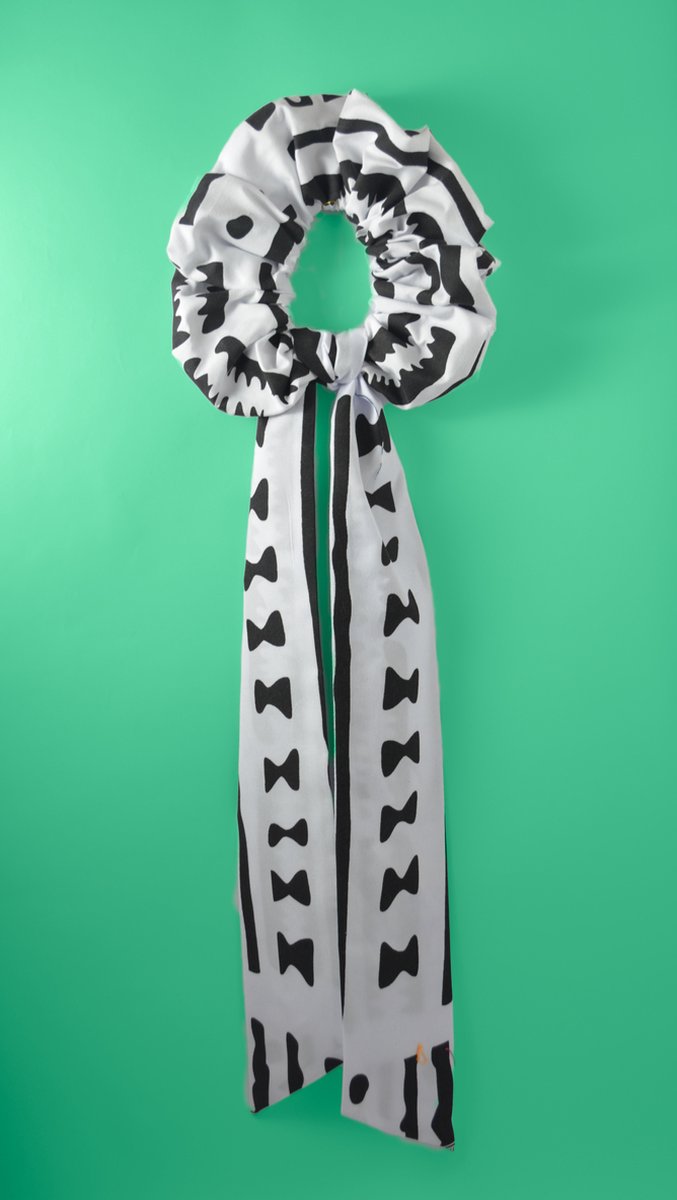 XXL Scrunchie Set met Bunny Ears & Shawl - Tribal Signs