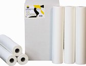 Een doos met "Liebenabdeckung Exam Table Paper" met vier rollen, en vijf losse rollen onderzoektafelpapier ernaast.