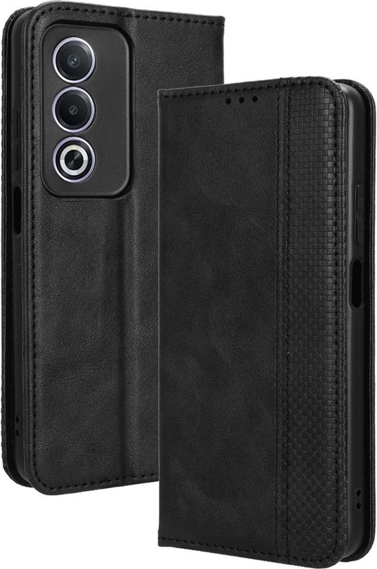 Gesloten zwarte telefoonhoes met een driedelige camera-uitsparing en textuur.