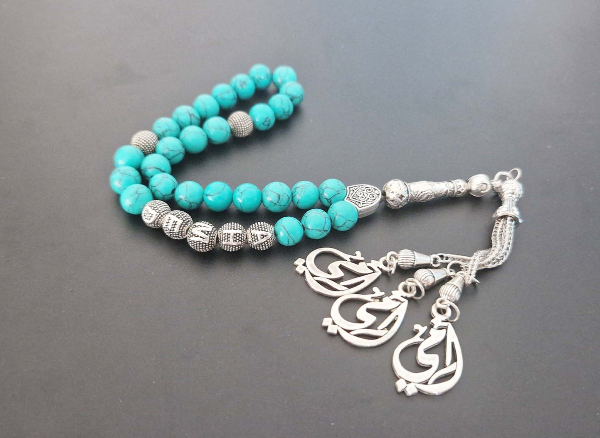 Handgemaakte naam tasbih 33 Kralen Natuursteen “Howliet groen ” - met metaal tassel “Mijn moeder"- Met je naam of de naam van uw geliefde- 8 mm diameter van de korrel