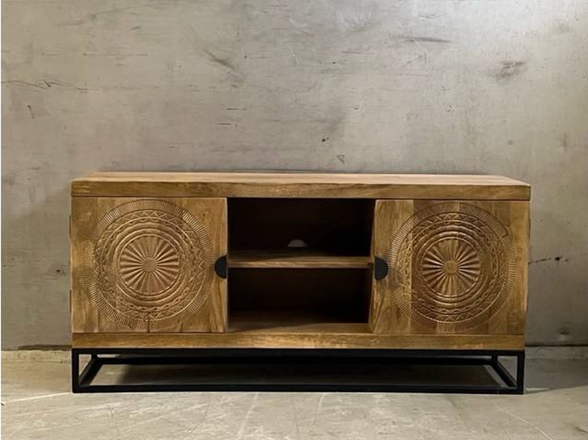 T.V. Cabinet Carving naturel