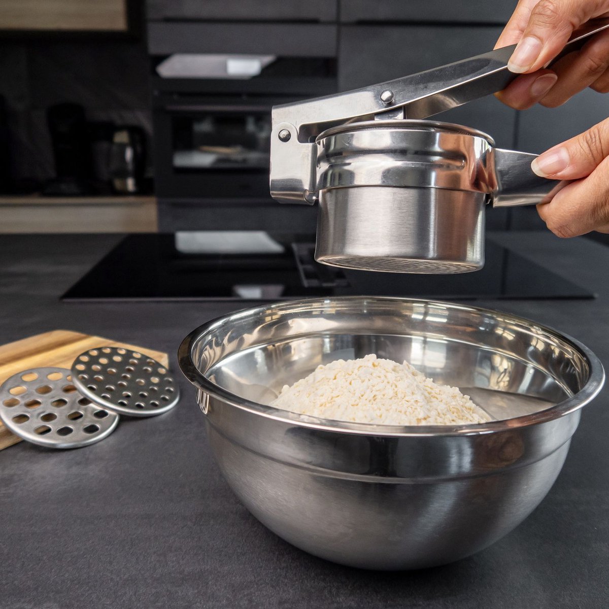 Cuillère Multifonction Passoire Et Presse-purée - Plastique Bleu, 22.5 Cm - Pour égoutter, écraser, Filtrer