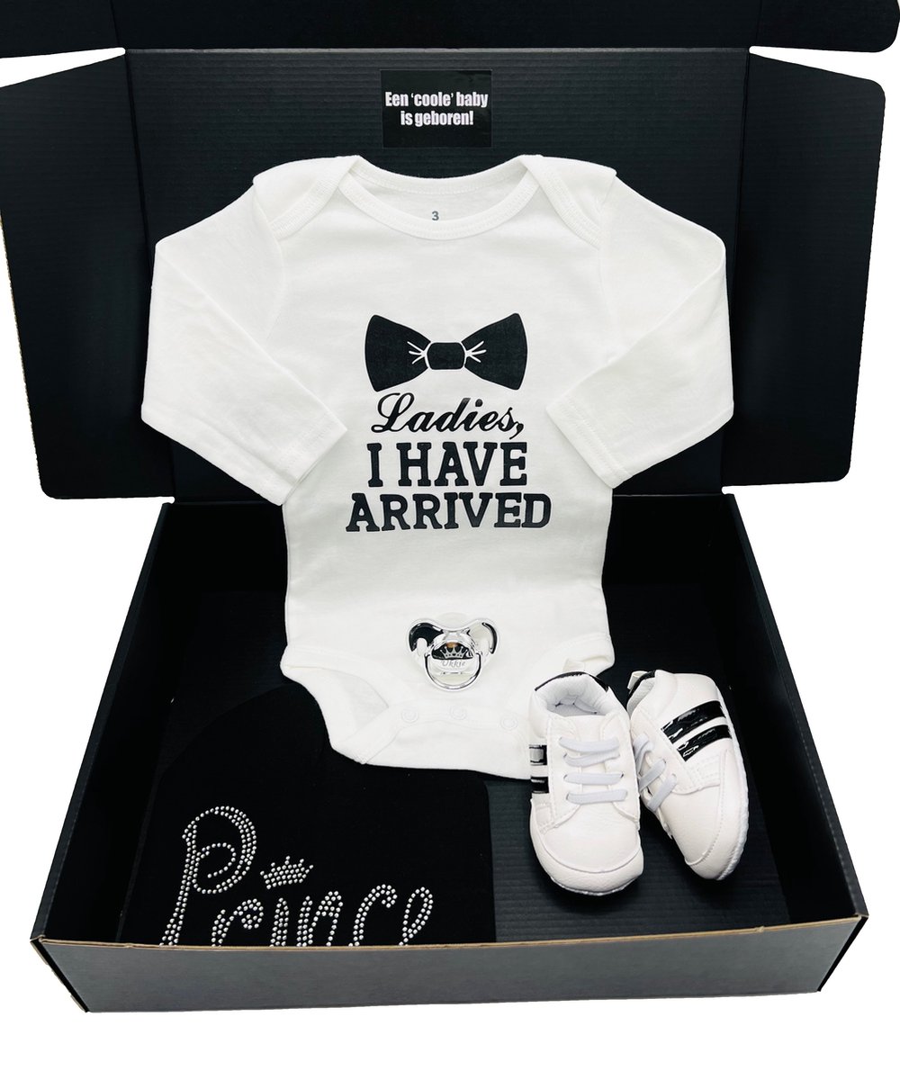 Goedkoopste kraamcadeau jongen - romper- baby sneakers - ladies I have arrived - kraampakket - rechtstreeks versturen als cadeau ook mogelijk