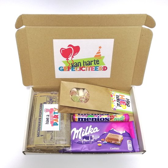 Verjaardag brievenbus cadeau - van harte gefeliciteerd - Milka Chocolade -  Popcorn -... | bol.com