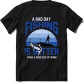 A Bad Day Fishing - Vissen T-Shirt | Blauw | Grappig Verjaardag Vis Hobby Cadeau Shirt | Dames - Heren - Unisex | Tshirt Hengelsport Kleding Kado - Zwart - XXL