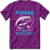 Fishing Has No Age Limit - Vissen T-Shirt | Blauw | Grappig Verjaardag Vis Hobby Cadeau Shirt | Dames - Heren - Unisex | Tshirt Hengelsport Kleding Kado - Paars - L