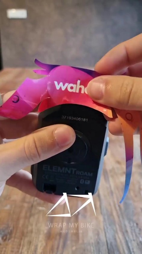 Wahoo ELEMNT BOLT Fietscomputer skin Rainbow bol