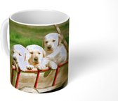 Mok - Koffiemok - Drie schattige Golden Retriever puppy's in een kar - Mokken - 350 ML - Beker - Koffiemokken - Theemok