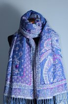 Wollen geborduurde sjaal en omslagdoek Lavendelblauw
