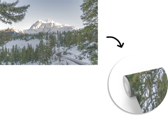 Papier peint Papier peint photo en vinyle - Une route de montagne avec vue sur le paysage américain à Noël largeur 360 cm x hauteur 240 cm - Tirage photo sur papier peint (disponible en 7 tailles)