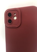 Hoogwaardige Siliconen hoesje met bescherming rondom Camera/Lens - Geschikt voor iPhone 11 - Bordeaux (Let OP: Past Alleen 11)