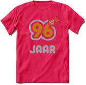 96 Jaar Feest T-Shirt | Goud - Zilver | Grappig Verjaardag Cadeau Shirt | Dames - Heren - Unisex | Tshirt Kleding Kado | - Roze - L