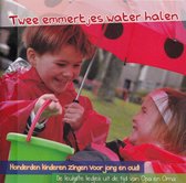 Twee emmertjes water halen - Honderden kinderen zingen voor jong en oud