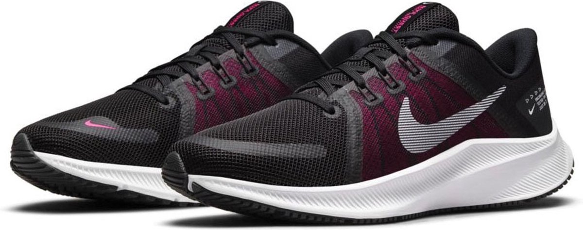Nike Quest 4 Sportschoenen - Maat 40 - Vrouwen - zwart - roze - wit