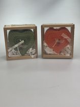 Set van 2 kaarsjes in hartvorm met Bijtje