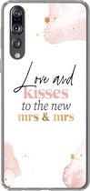 Geschikt voor Huawei P20 Pro hoesje - Quotes - 'Love and kisses to the new Mrs & Mrs' - Spreuken - Marmer print - Siliconen Telefoonhoesje