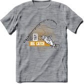 Big Catch - Vissen T-Shirt | Grappig Verjaardag Vis Hobby Cadeau Shirt | Dames - Heren - Unisex | Tshirt Hengelsport Kleding Kado - Donker Grijs - Gemaleerd - 3XL