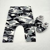 Jogging broekje met slofjes Zwart Maat 56