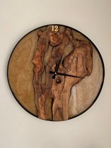 Hazal Wood - Epoxy - Klok - Wanddecoratie - Olijfhout - Goud - 50 cm diameter