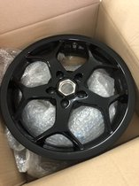 Piaggio Vespa GTS voor / achterwiel 13 inch glans zwart