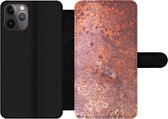 Bookcase Geschikt voor iPhone 11 Pro Max telefoonhoesje - Roest print - Metaalplaat - Vintage - Met vakjes - Wallet case met magneetsluiting
