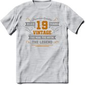 19 Jaar Legend T-Shirt | Goud - Zilver | Grappig Verjaardag Cadeau | Dames - Heren | - Licht Grijs - Gemaleerd - L