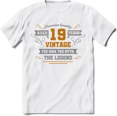 19 Jaar Legend T-Shirt | Goud - Zilver | Grappig Verjaardag Cadeau | Dames - Heren | - Wit - XXL