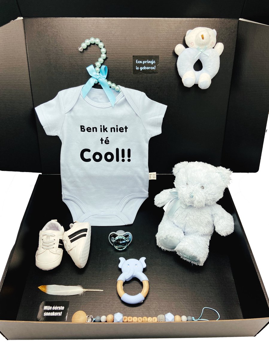 Goedkoopste Kraamcadeau deluxe babyboy - groot kraampakket jongen - romper - babysneakers -fopspeen - kan ook rechtstreeks worden verstuurd