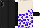 Bookcase Geschikt voor iPhone X telefoonhoesje - Bloem - Blauw - Patronen - Met vakjes - Wallet case met magneetsluiting