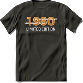1960 Limited Edition T-Shirt | Goud - Zilver | Grappig Verjaardag en Feest Cadeau Shirt | Dames - Heren - Unisex | Tshirt Kleding Kado | - Donker Grijs - M