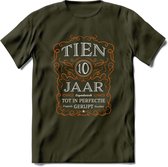 10 Jaar Legendarisch Gerijpt T-Shirt | Oranje - Grijs | Grappig Verjaardag en Feest Cadeau Shirt | Dames - Heren - Unisex | Tshirt Kleding Kado | - Leger Groen - M