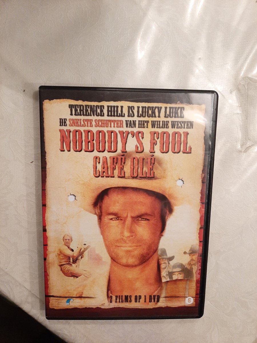 Nobody's Fool / Café Olé (2 films op 1 DVD)