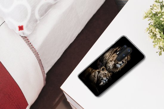 Telefoonhoesje Geschikt voor OnePlus 8 Pro hoesje - Leeuw - Leeuwin - Portret - Siliconen Telefoonhoesje Telefoonhoesje