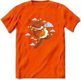 Lovebirds - Valentijn T-Shirt | Grappig Valentijnsdag Cadeautje voor Hem en Haar | Dames - Heren - Unisex | Kleding Cadeau | - Oranje - L