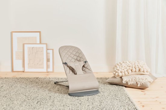 BabyBjörn Wipstoel Bliss - Cotton klassiek quilt - Zandgrijs - Ergonomisch - Verstelbaar - Inklapbaar