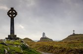 Celtic Tree - Canvas schilderij - Ynys Llanddwyn - 80x120cm - Wanddeco - Premium Canvas - Keltisch - Kruis - Pagan - Heidens - Wales - Vuurtoren - Mystiek - Kruis - Religie - Groen