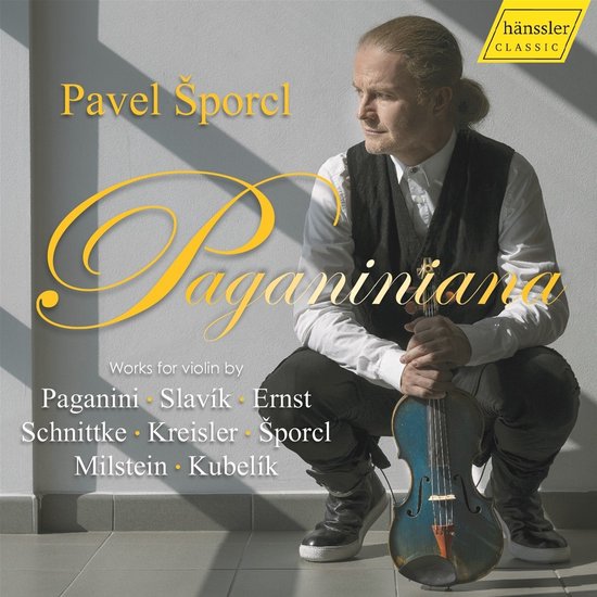 Pavel Šporcl, met een viool in zijn handen, op de albumhoes van Paganiniana. Tekst: Pavel Šporcl, Paganiniana, hänssler CLASSIC.