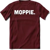 Moppie - Valentijn T-Shirt | Grappig Valentijnsdag Cadeautje voor Hem en Haar | Dames - Heren - Unisex | Kleding Cadeau | - Burgundy - S