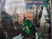 Annie M.G. Schmidt leest voor Minoes, een jonge vrouw in een groene jas op een dak met katten.