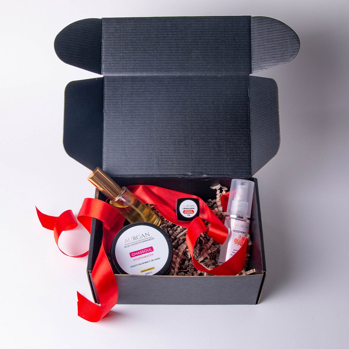 Rose Care Box - Natuurlijke Cosmetica met Rozenwater 60ml + Gezichtsmasker 200g + Lippenbalsem 10g + Arganolie 30ml – Giftset – Verjaardag – Cadeau tip – Vrouw – Moederdag pakket