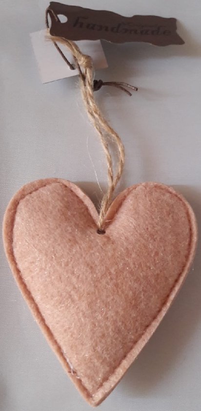 Maak uw gezellige omgeving compleet met dit decoratieve hart (10cm x 12cm). In een oudroze kleur en voorzien van een touwtje waarmee dit licht opgevulde hart kan worden opgehangen. Voor uzelf of Bestel Een Kado