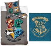 Harry Potter Zweinstein Color Logo- grijs Dekbedovertrek - Eenpersoons - 140x200 cm -katoen- Reversible- kussen 65x65cm, incl. Harry Potter Fleecedeken Hogwarts