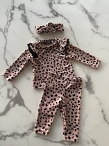 Baby meisjes set 3 delig bestaat uit een trui, broek en een haardband in de kleur roze panterprint, verkrijgbaar in de maten 62 t/m 104