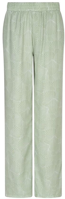 Lichtgroene broek met een witte schelpachtige print en elastische tailleband.